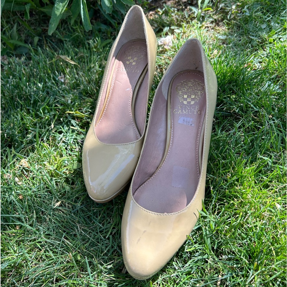 Vince Camuto Nude Heels size 7.5